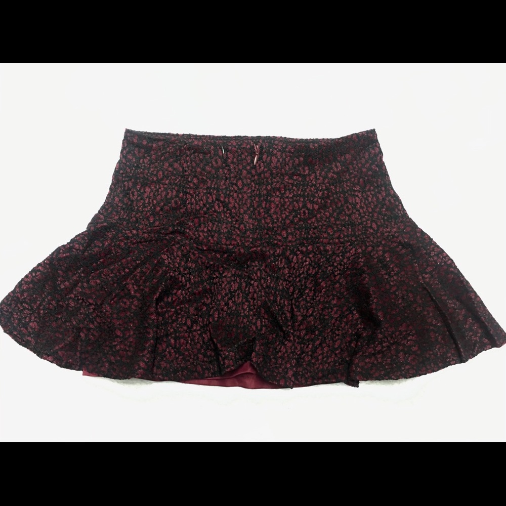 Red mini skirt with lace